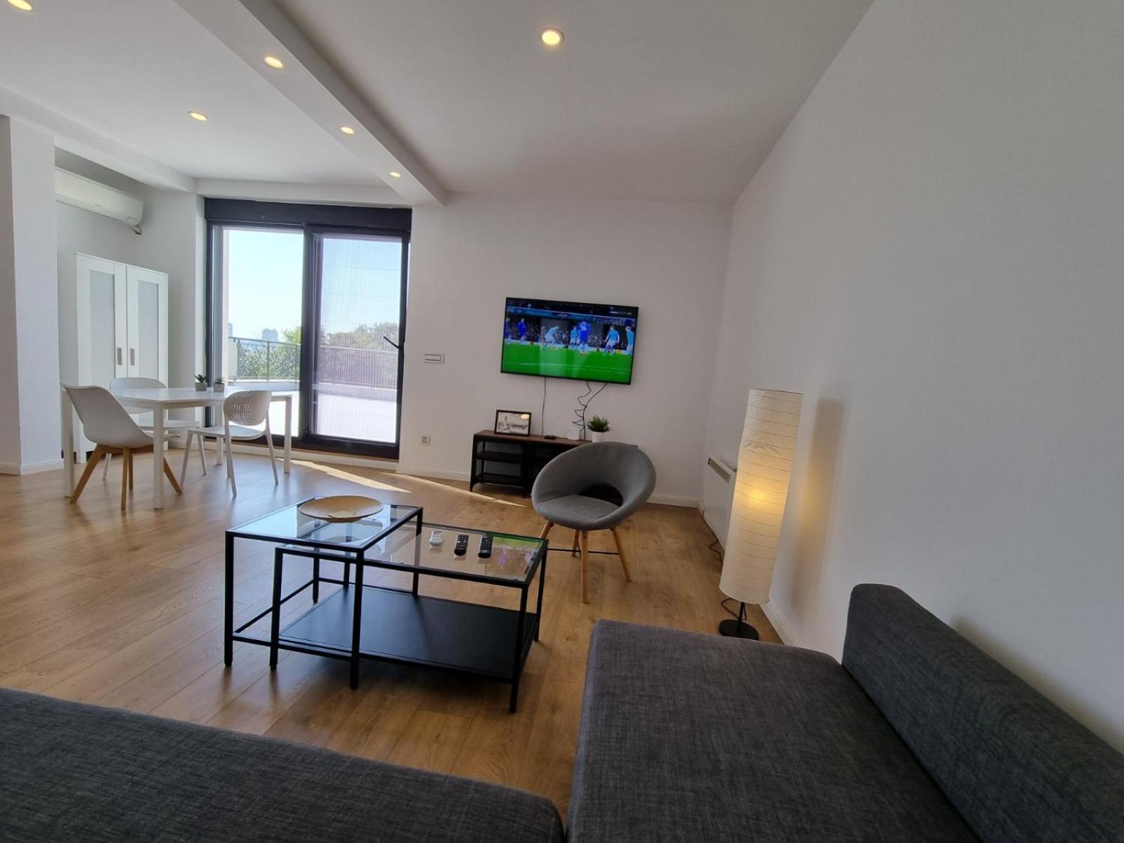 J&J Apartments Belgrado Exterior foto