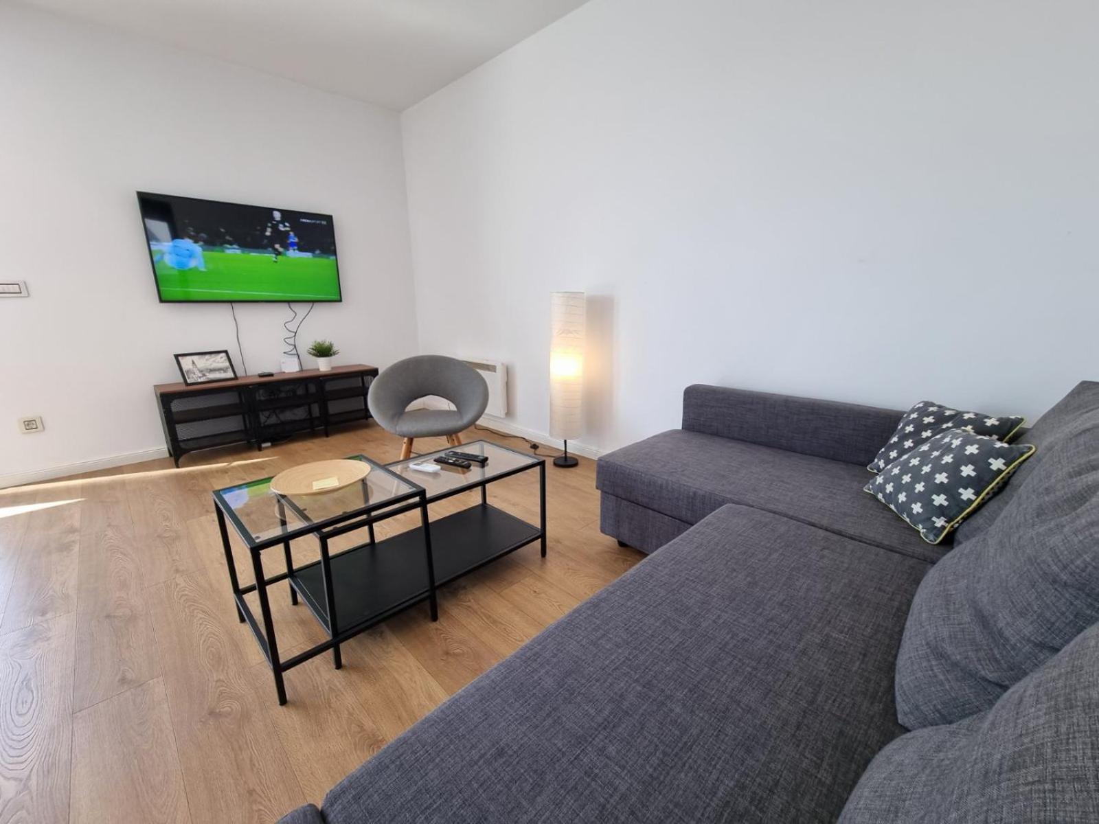 J&J Apartments Belgrado Exterior foto