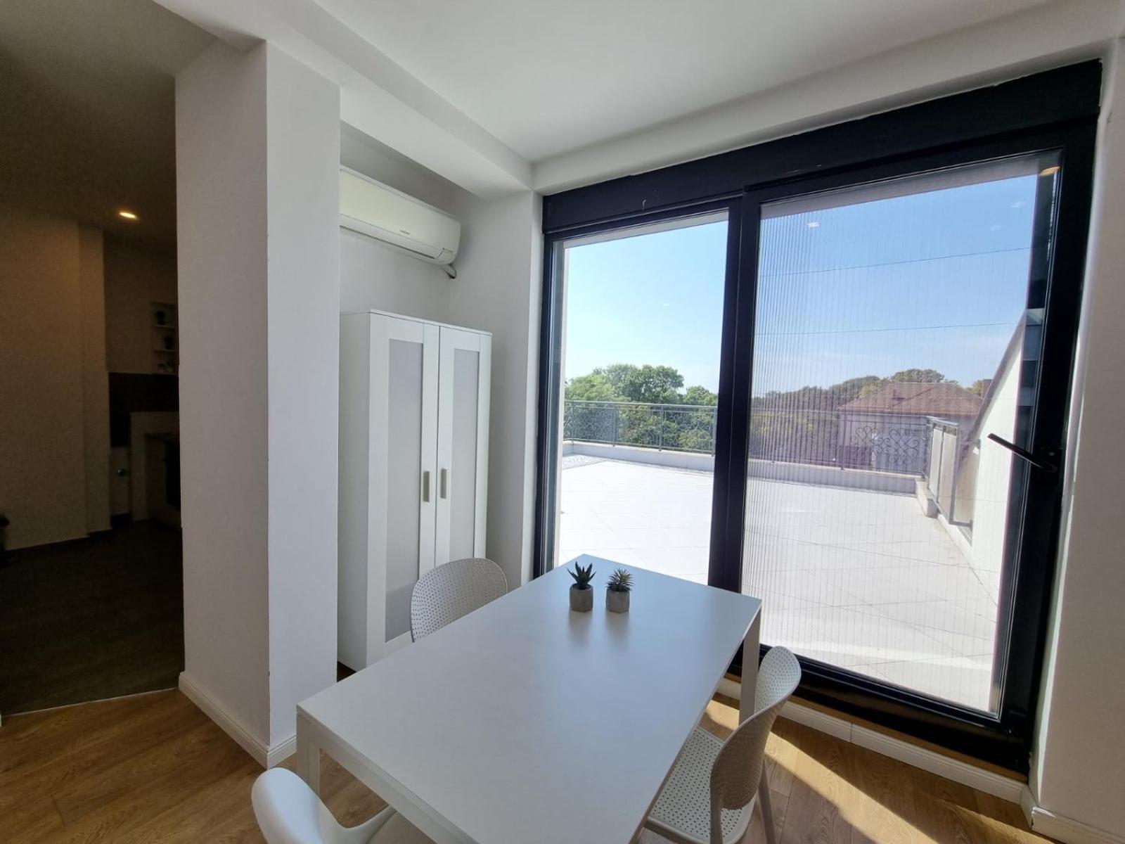 J&J Apartments Belgrado Exterior foto