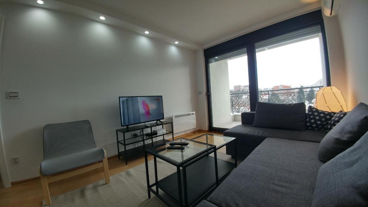J&J Apartments Belgrado Exterior foto