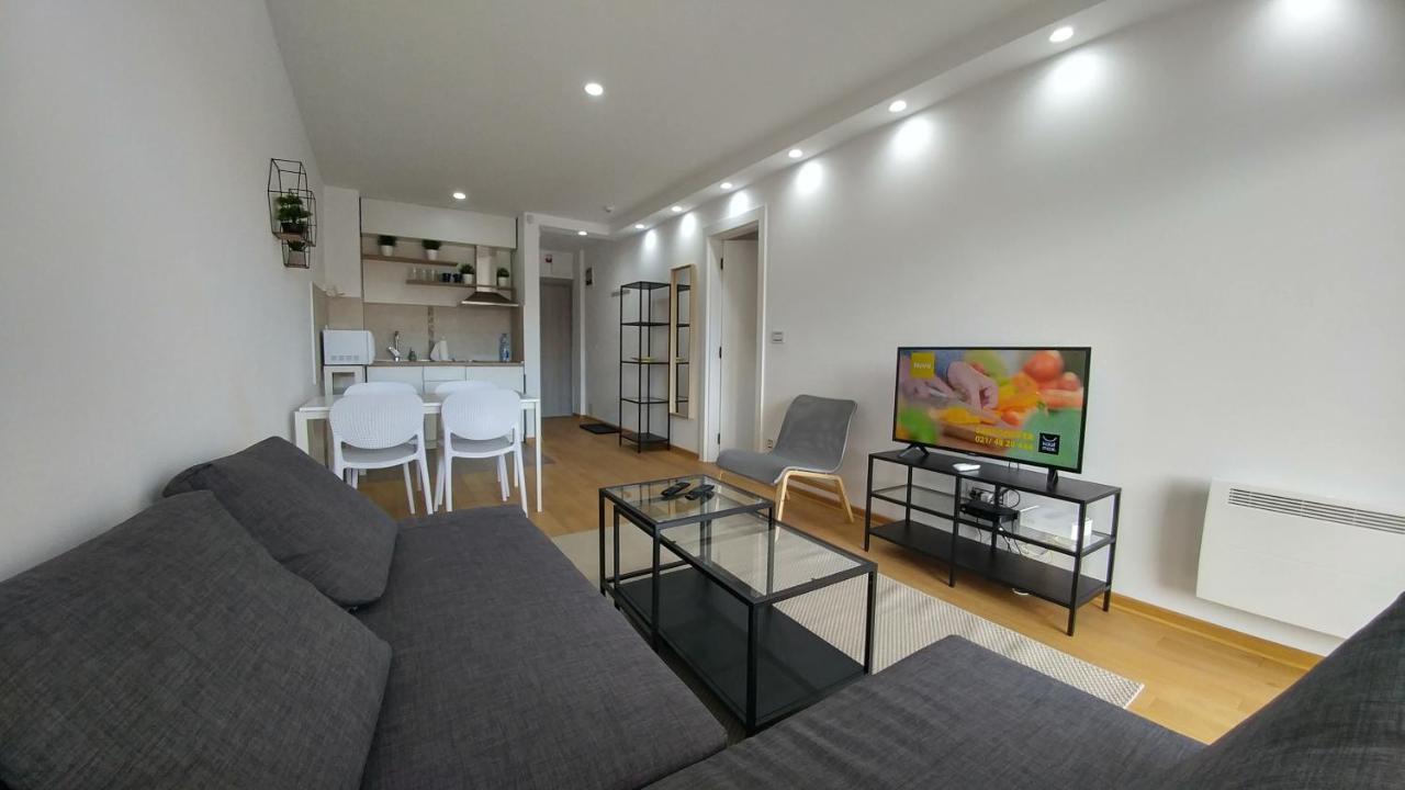 J&J Apartments Belgrado Exterior foto