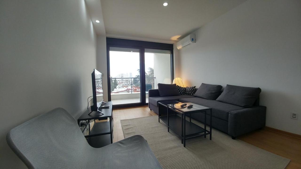 J&J Apartments Belgrado Exterior foto